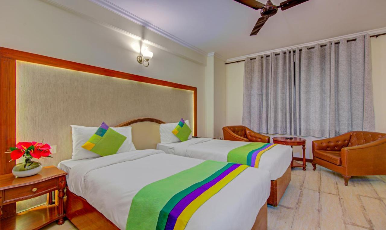 Hotel Treebo Corporate Park Nuova Delhi Esterno foto