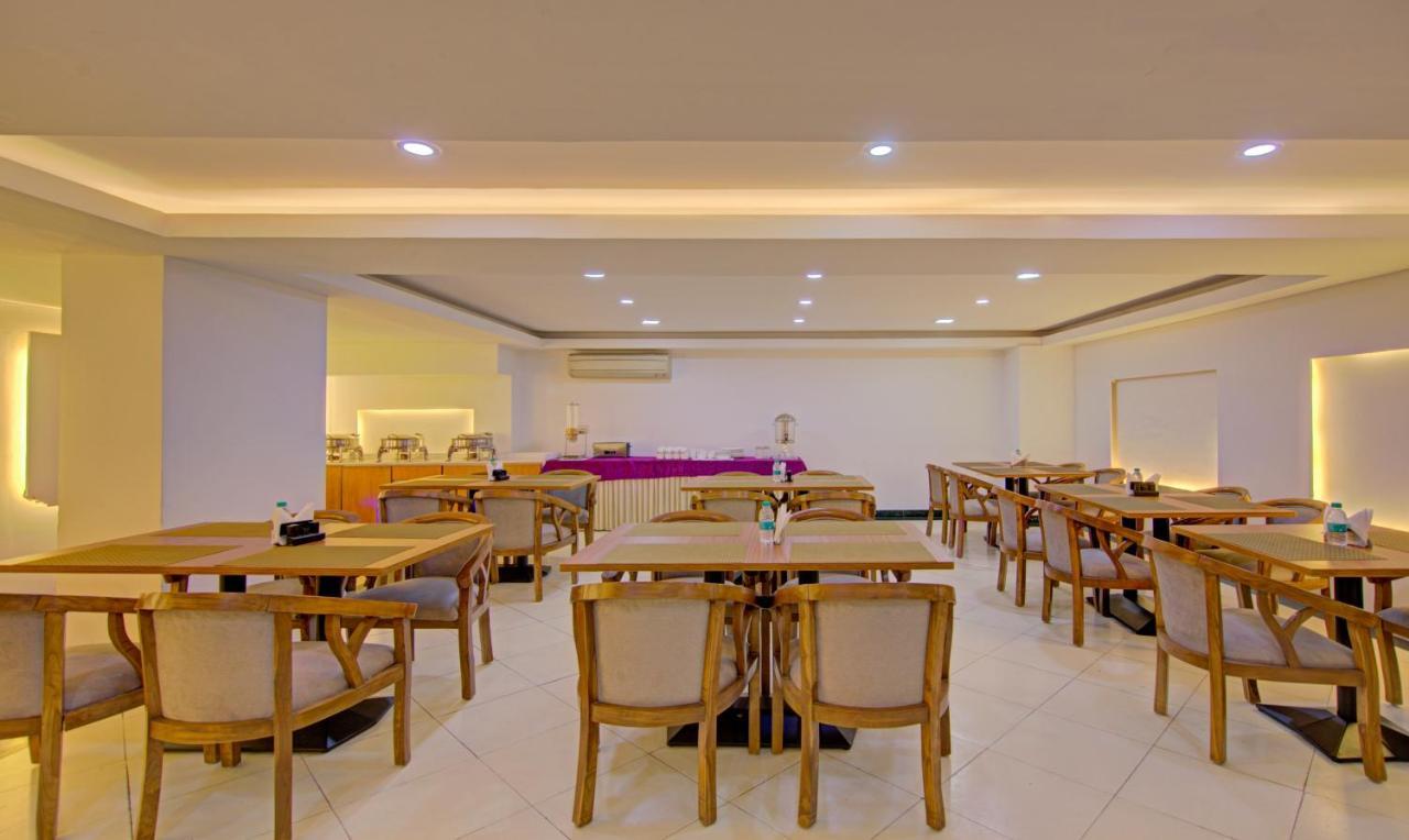Hotel Treebo Corporate Park Nuova Delhi Esterno foto