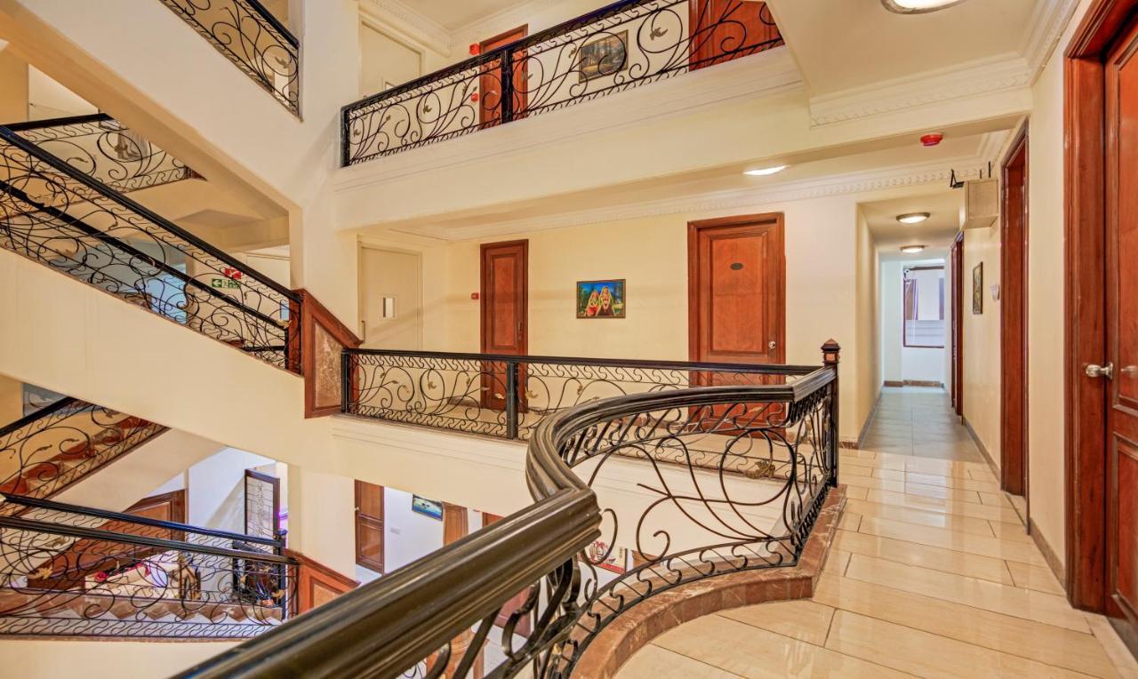 Hotel Treebo Corporate Park Nuova Delhi Esterno foto