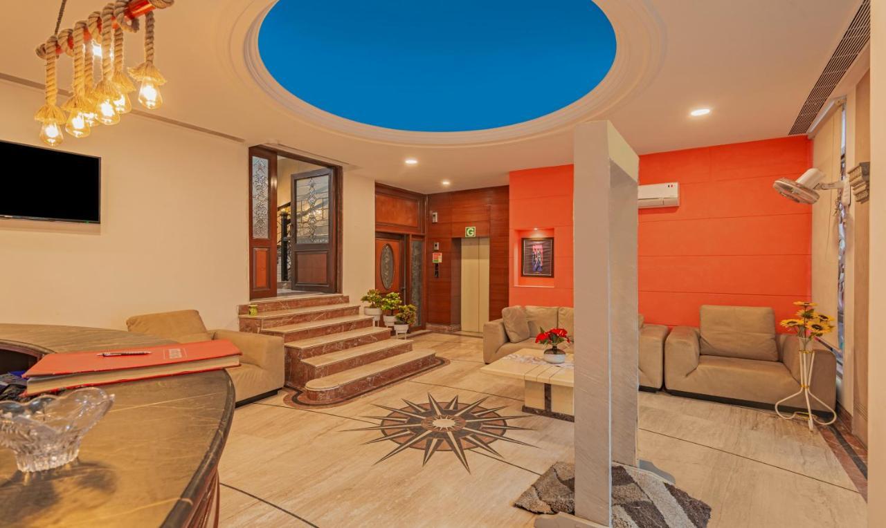 Hotel Treebo Corporate Park Nuova Delhi Esterno foto