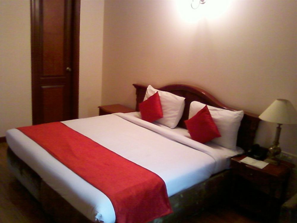 Hotel Treebo Corporate Park Nuova Delhi Esterno foto