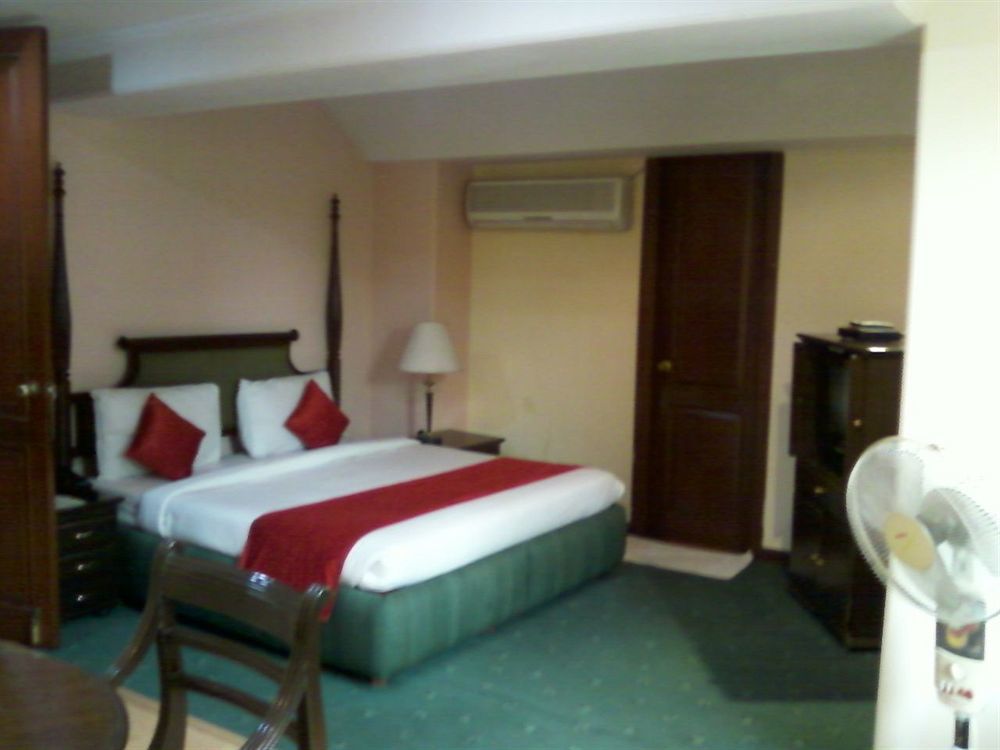 Hotel Treebo Corporate Park Nuova Delhi Esterno foto