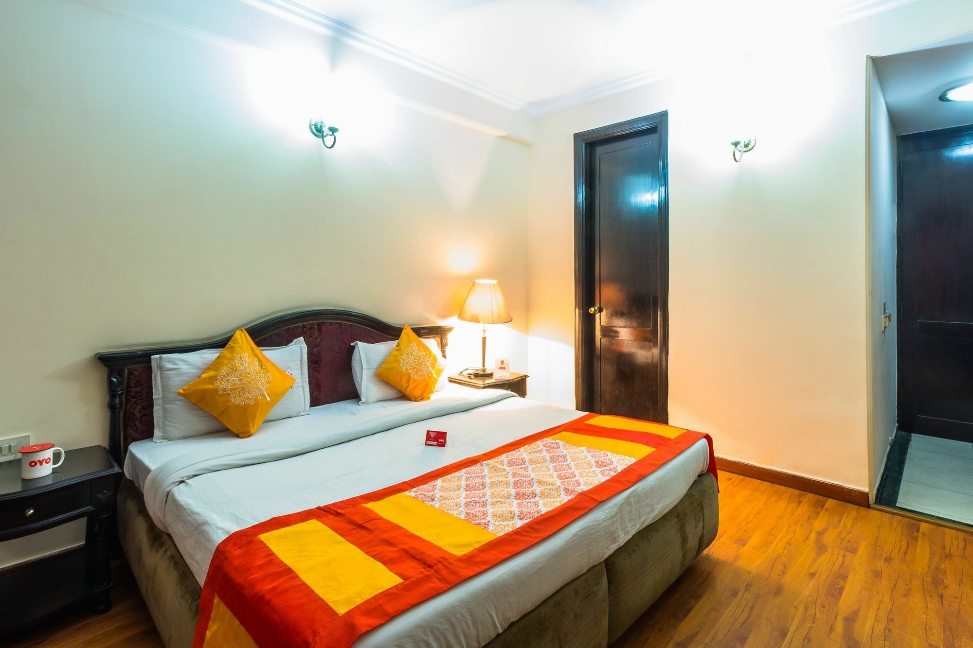 Hotel Treebo Corporate Park Nuova Delhi Esterno foto