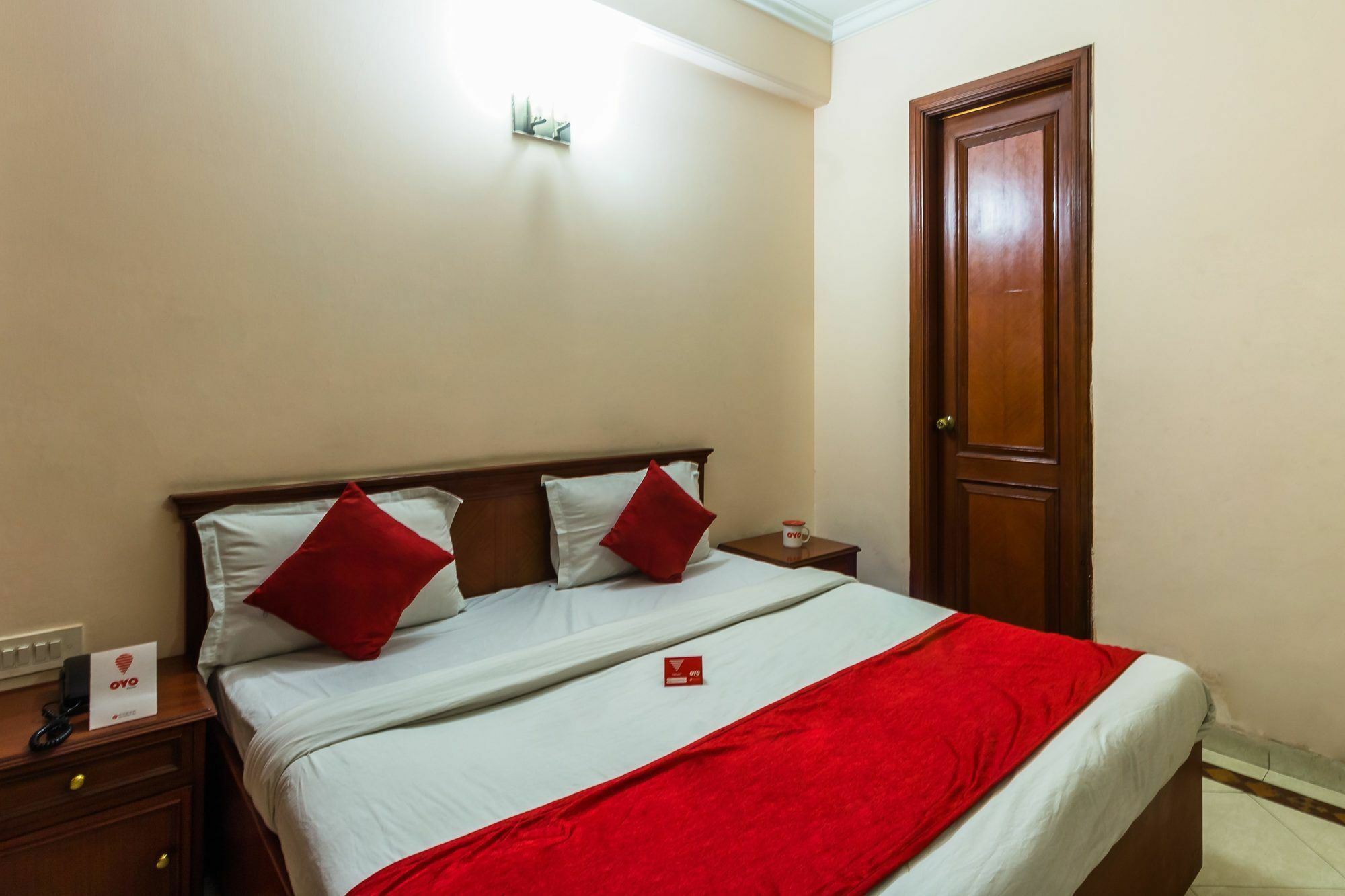 Hotel Treebo Corporate Park Nuova Delhi Esterno foto