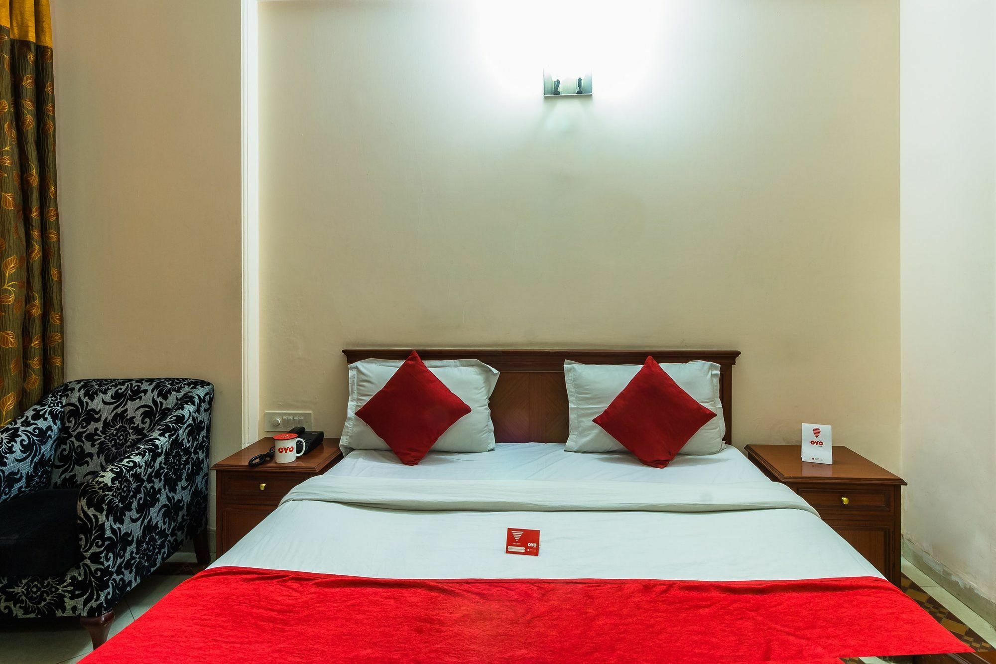 Hotel Treebo Corporate Park Nuova Delhi Esterno foto