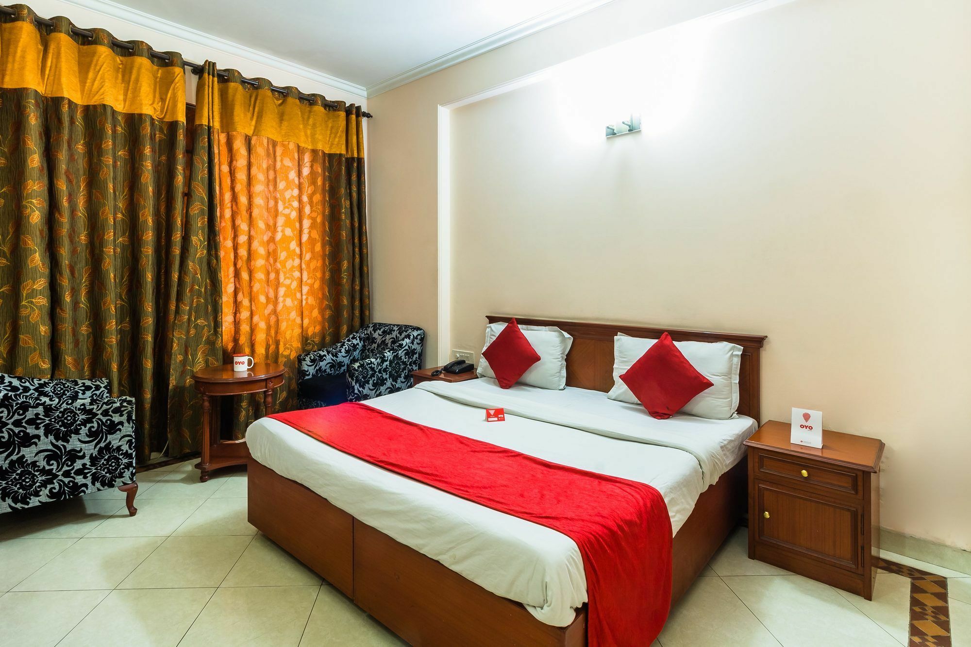 Hotel Treebo Corporate Park Nuova Delhi Esterno foto